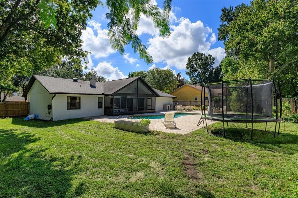 For Sale: $579,000 (3 beds, 2 baths, 1938 Square Feet)