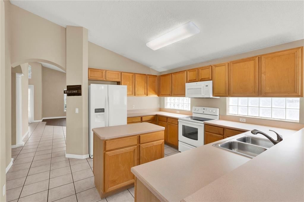 For Sale: $489,000 (4 beds, 2 baths, 2168 Square Feet)