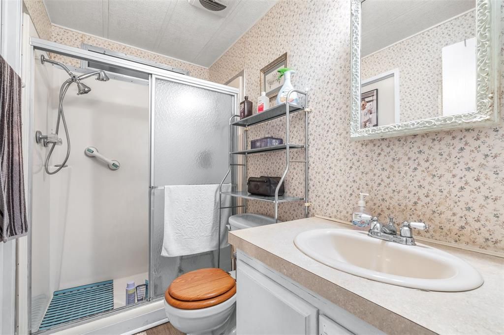 На продажу: $149,000 (2 спален, 2 ванн, 1104 Квадратных фут)