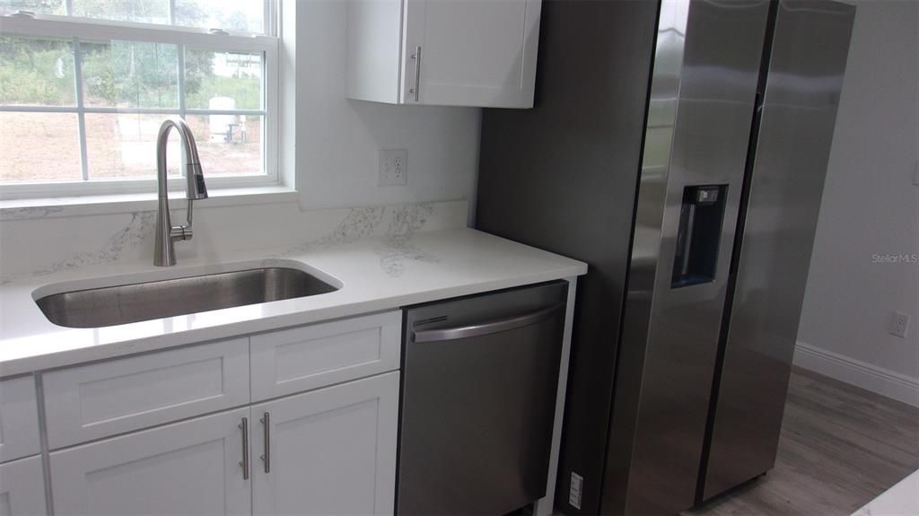 For Sale: $269,900 (3 beds, 2 baths, 1123 Square Feet)
