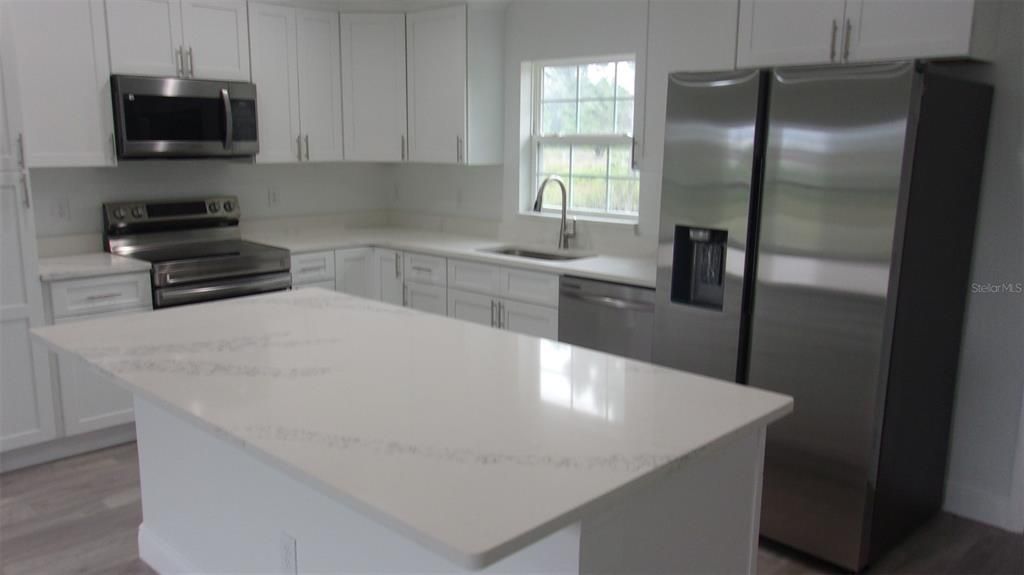 For Sale: $269,900 (3 beds, 2 baths, 1123 Square Feet)