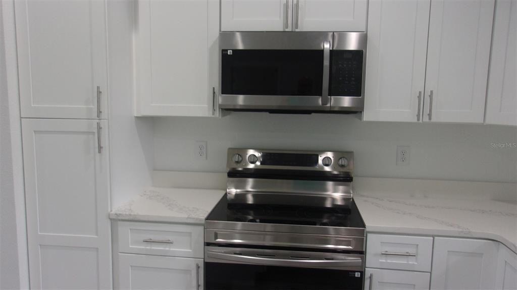 For Sale: $269,900 (3 beds, 2 baths, 1123 Square Feet)