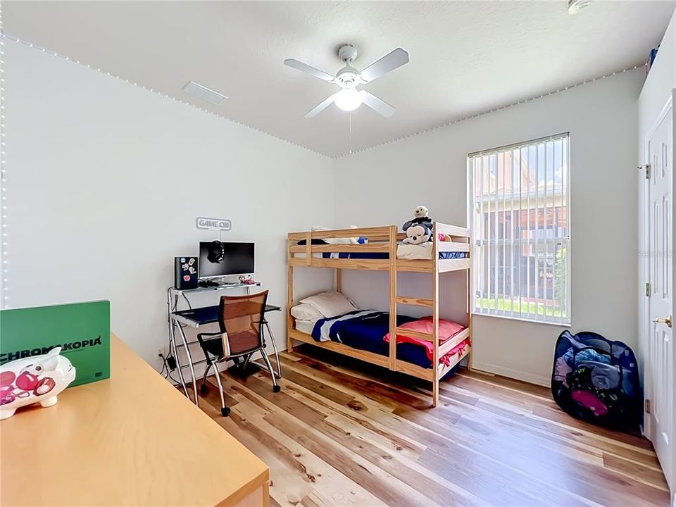Activo con contrato: $675,000 (5 camas, 3 baños, 2761 Pies cuadrados)
