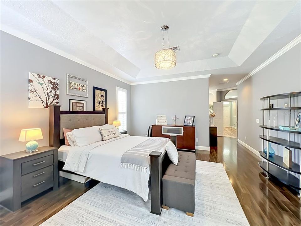 Activo con contrato: $675,000 (5 camas, 3 baños, 2761 Pies cuadrados)