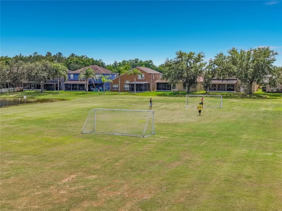 Activo con contrato: $675,000 (5 camas, 3 baños, 2761 Pies cuadrados)