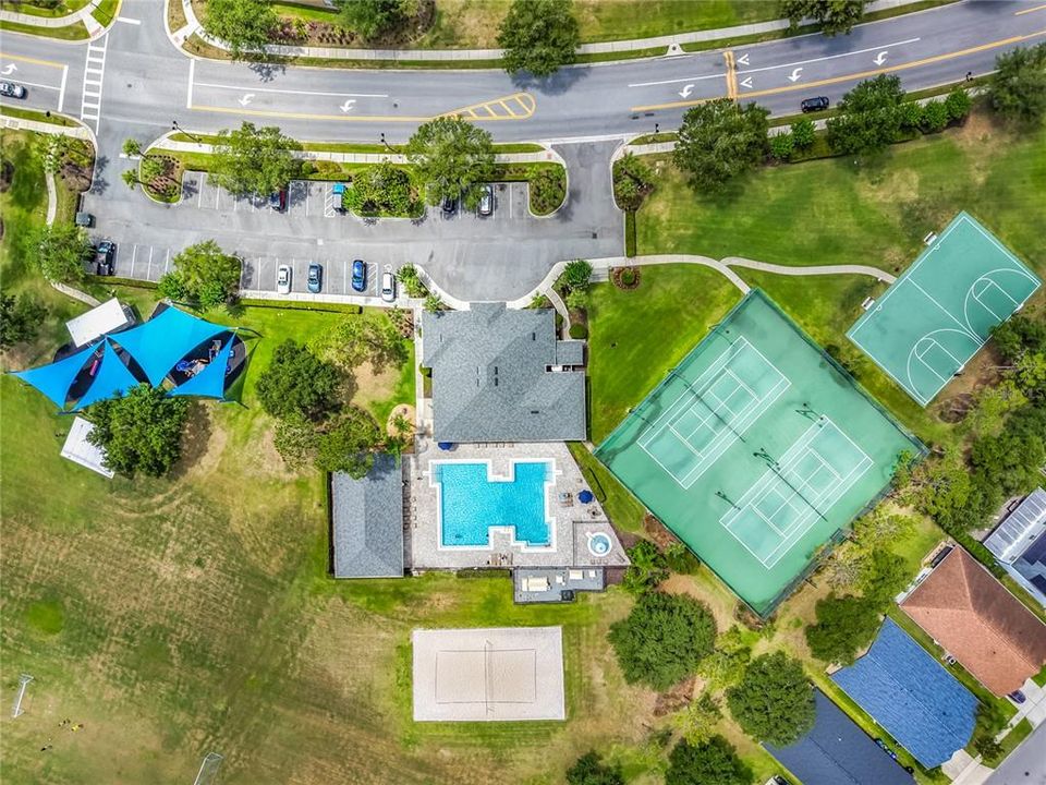 Activo con contrato: $675,000 (5 camas, 3 baños, 2761 Pies cuadrados)