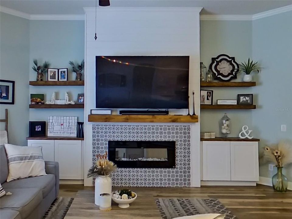 Activo con contrato: $675,000 (5 camas, 3 baños, 2761 Pies cuadrados)