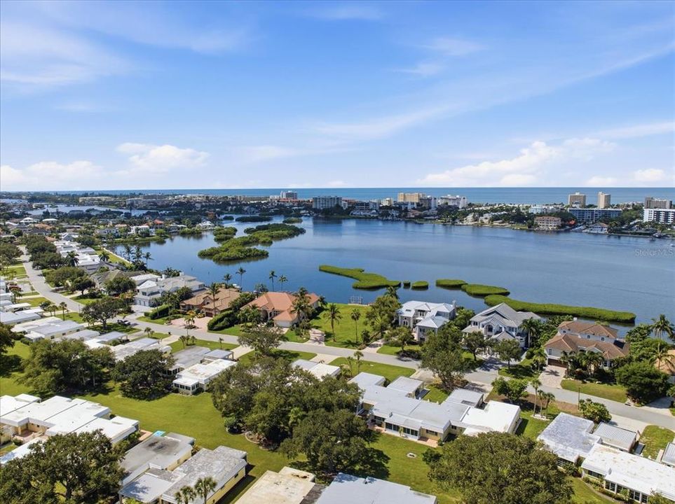 For Sale: $279,000 (2 beds, 2 baths, 1155 Square Feet)