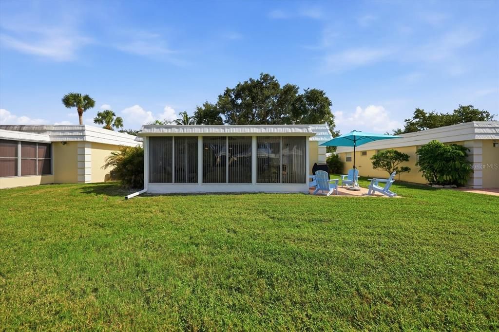 For Sale: $279,000 (2 beds, 2 baths, 1155 Square Feet)