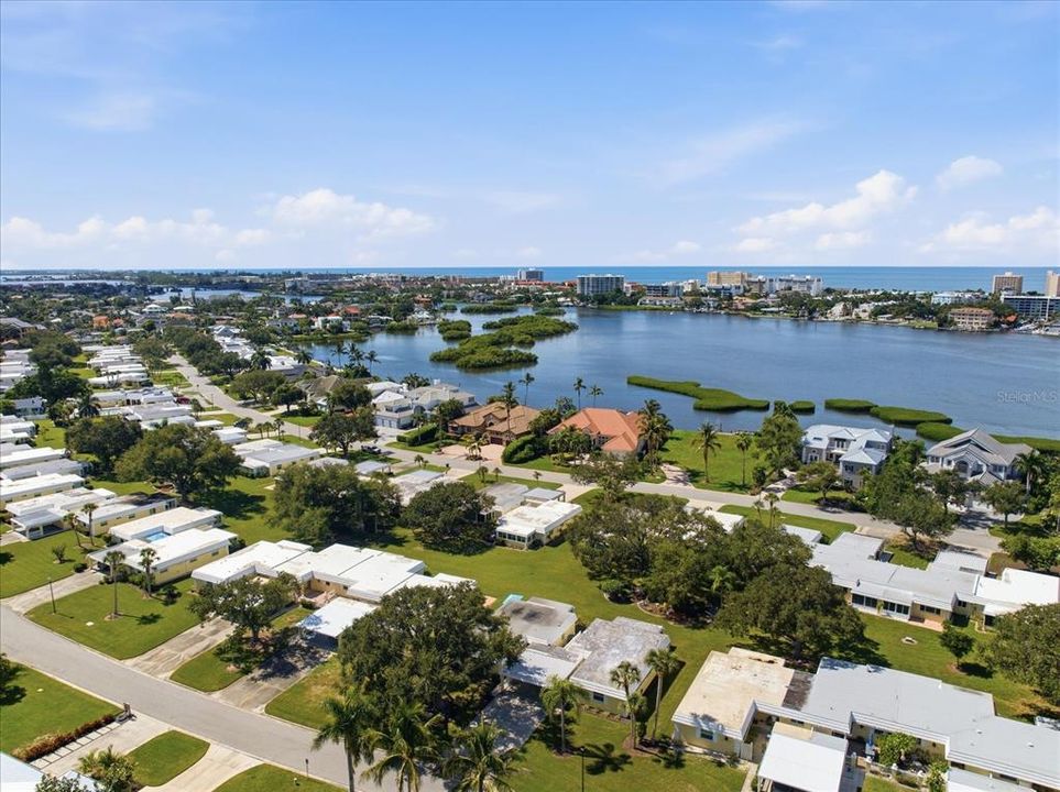 For Sale: $279,000 (2 beds, 2 baths, 1155 Square Feet)