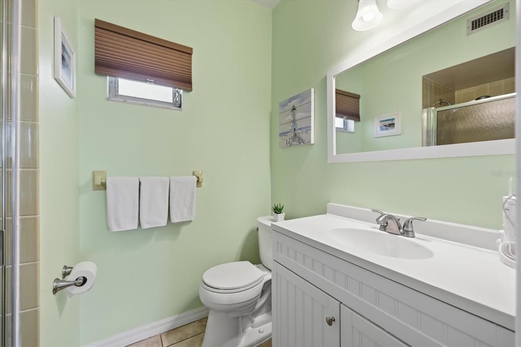 For Sale: $279,000 (2 beds, 2 baths, 1155 Square Feet)
