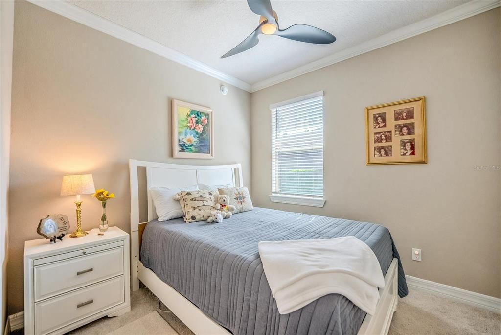 For Sale: $295,592 (2 beds, 2 baths, 1433 Square Feet)
