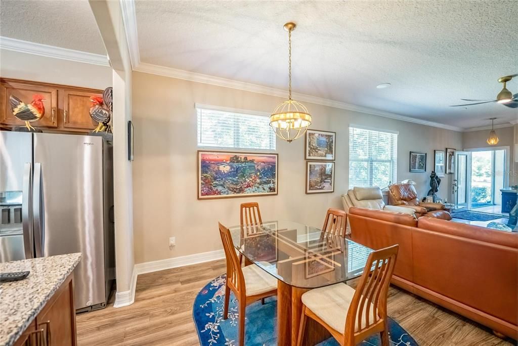 For Sale: $295,592 (2 beds, 2 baths, 1433 Square Feet)