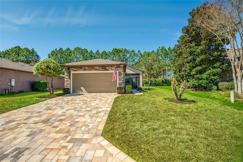 For Sale: $295,592 (2 beds, 2 baths, 1433 Square Feet)