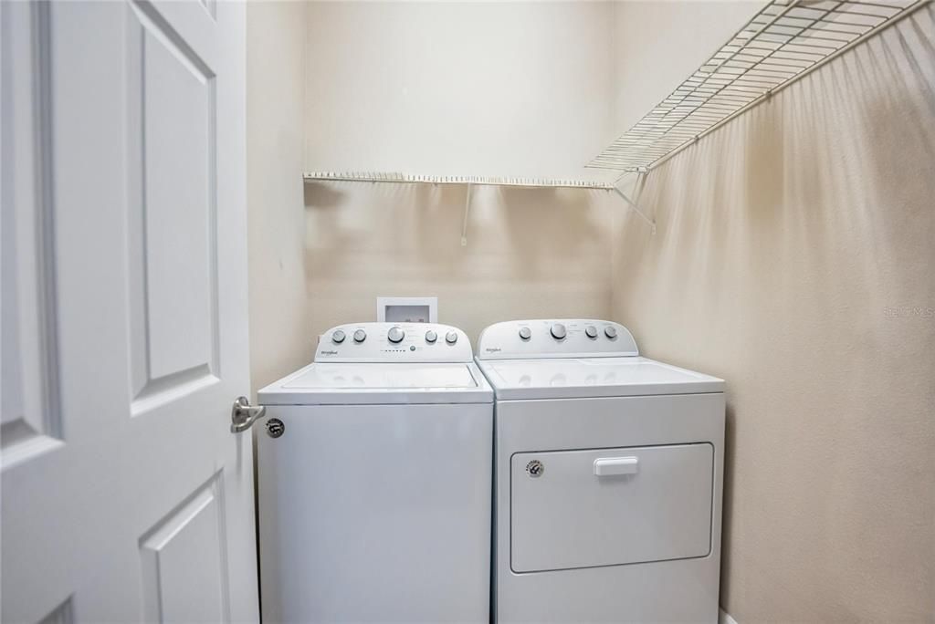 For Sale: $295,592 (2 beds, 2 baths, 1433 Square Feet)