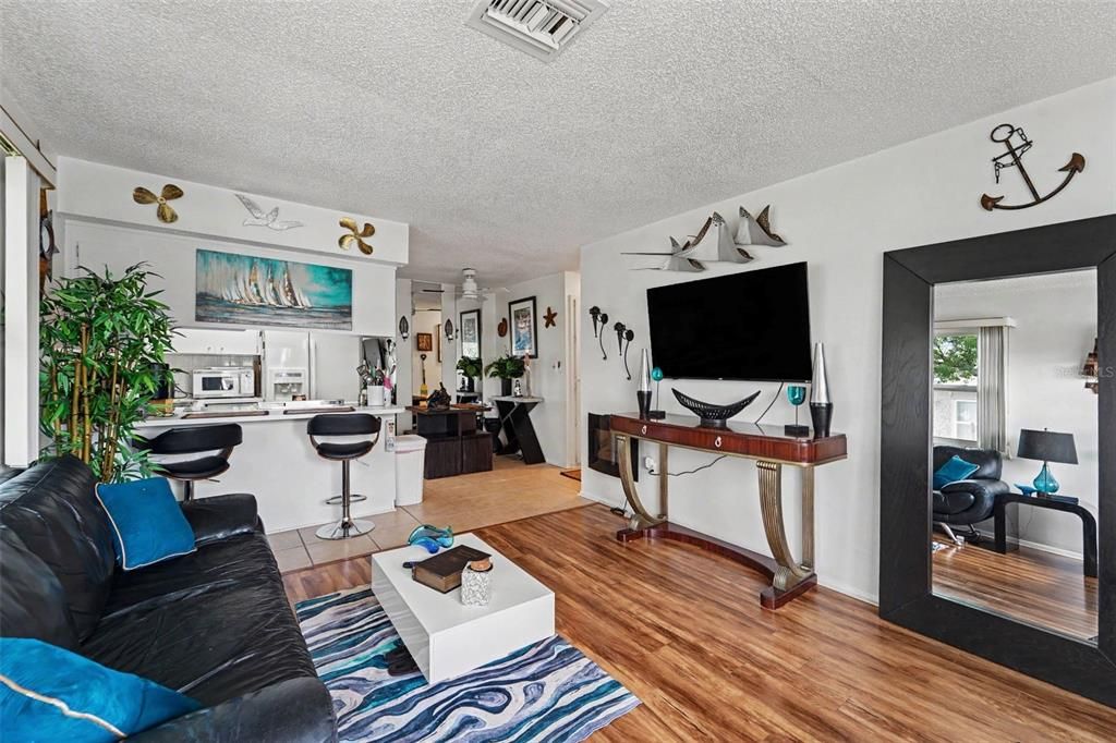 En Venta: $147,000 (2 camas, 1 baños, 768 Pies cuadrados)