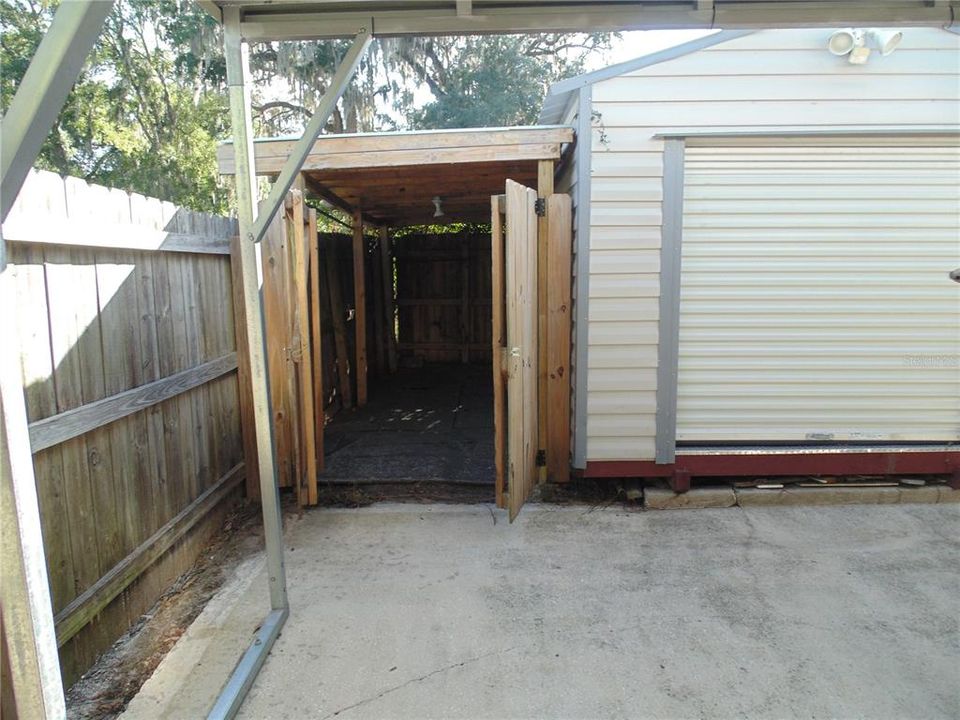 For Sale: $299,000 (2 beds, 2 baths, 1324 Square Feet)
