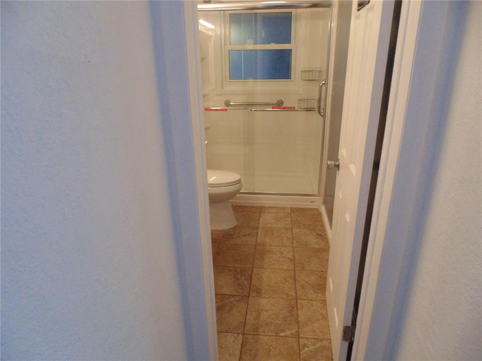 For Sale: $299,000 (2 beds, 2 baths, 1324 Square Feet)