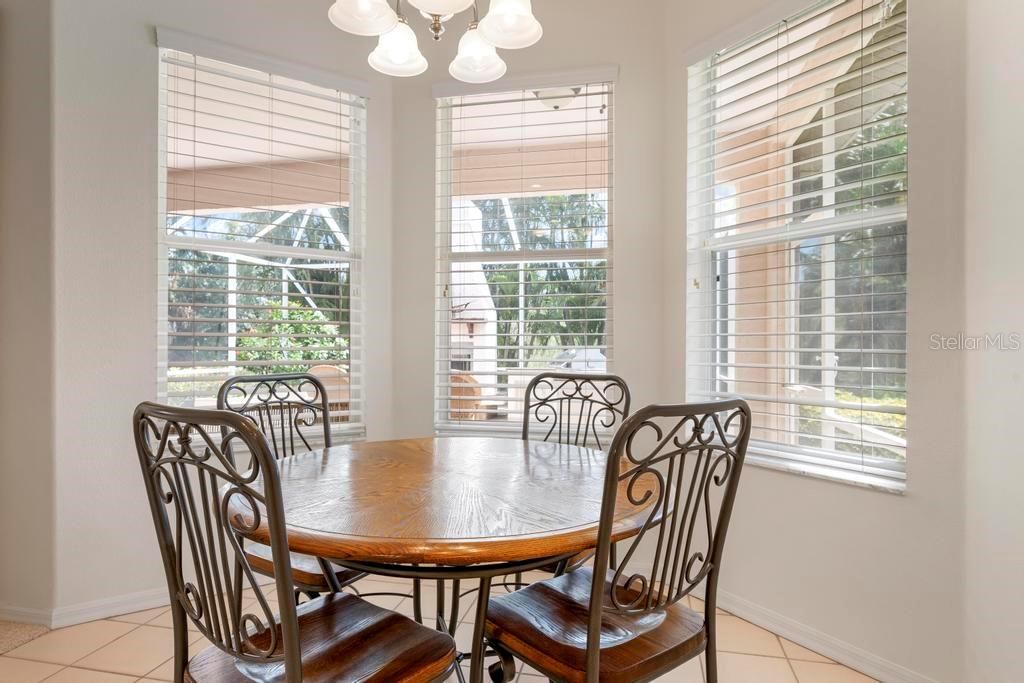En Venta: $445,000 (3 camas, 2 baños, 1828 Pies cuadrados)