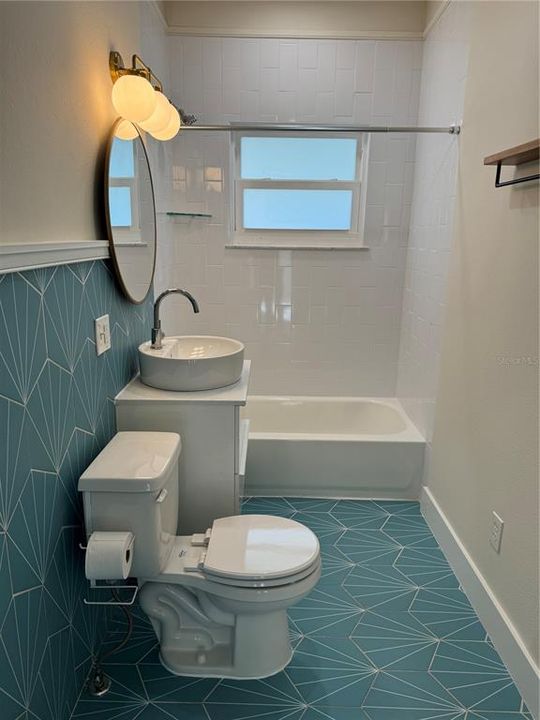 For Rent: $2,295 (2 beds, 1 baths, 1160 Square Feet)