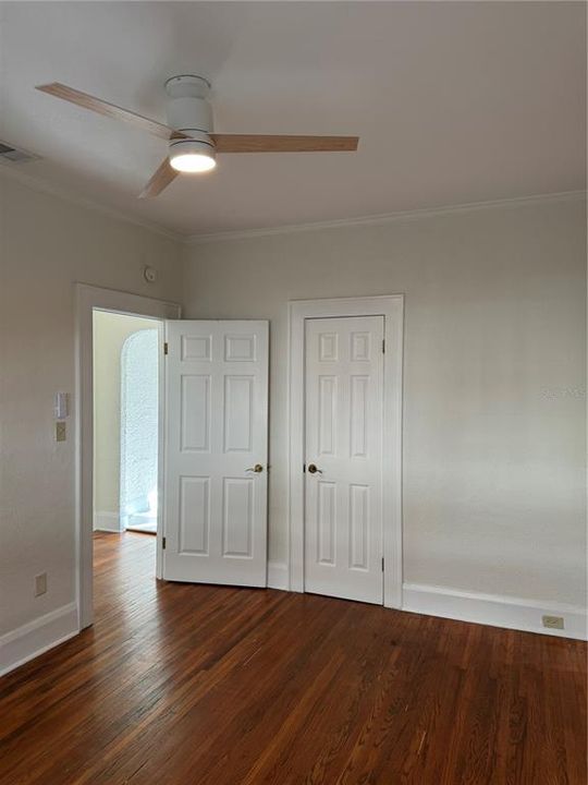 For Rent: $2,295 (2 beds, 1 baths, 1160 Square Feet)