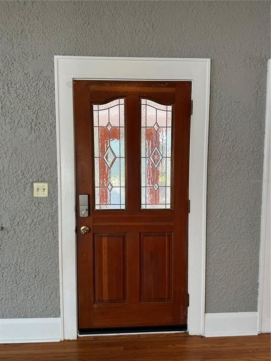 For Rent: $2,295 (2 beds, 1 baths, 1160 Square Feet)