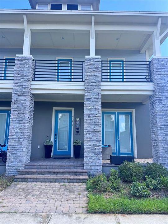 For Rent: $1,700 (1 beds, 1 baths, 850 Square Feet)