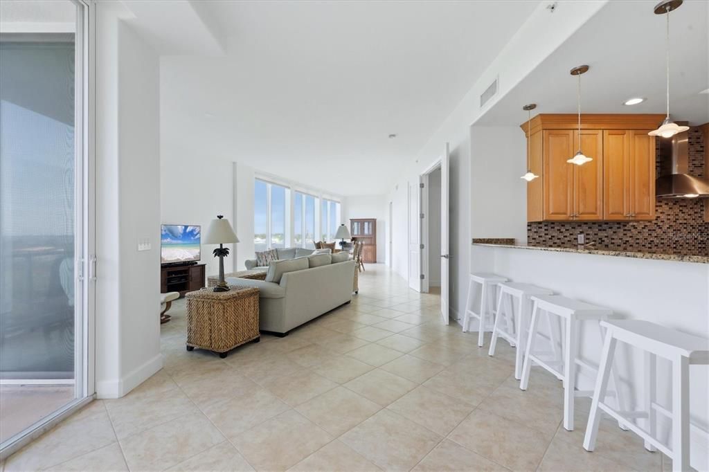 For Sale: $599,900 (2 beds, 2 baths, 1821 Square Feet)