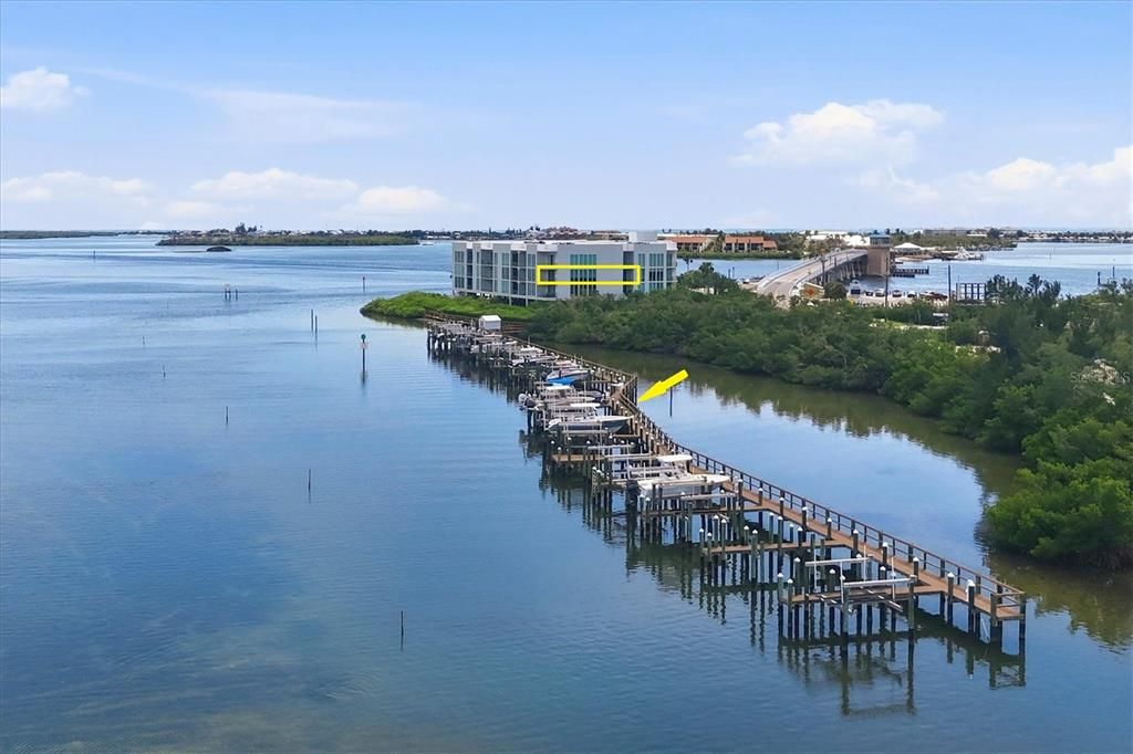 For Sale: $599,900 (2 beds, 2 baths, 1821 Square Feet)