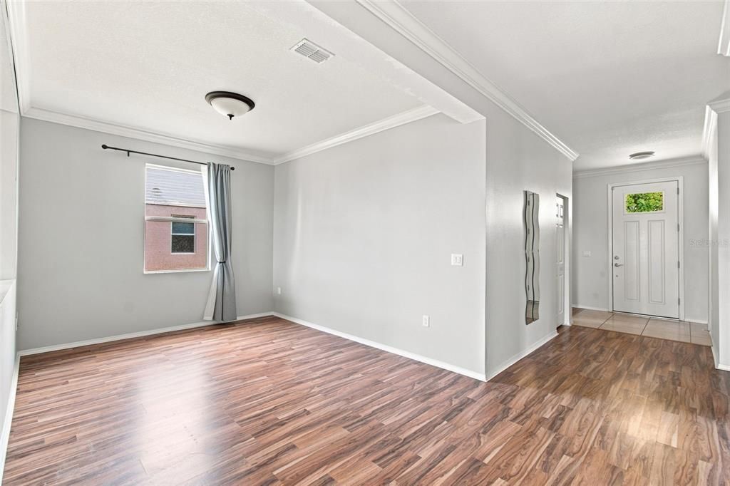 For Rent: $2,550 (3 beds, 2 baths, 2024 Square Feet)