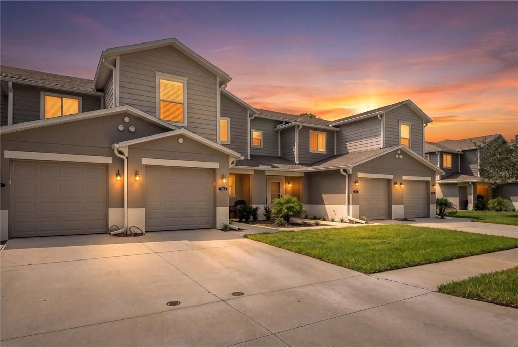 For Sale: $267,000 (3 beds, 2 baths, 1496 Square Feet)