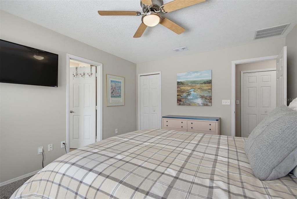 For Sale: $267,000 (3 beds, 2 baths, 1496 Square Feet)