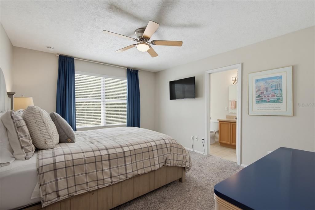 For Sale: $267,000 (3 beds, 2 baths, 1496 Square Feet)