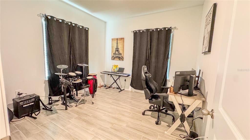 For Rent: $1,695 (2 beds, 2 baths, 1055 Square Feet)