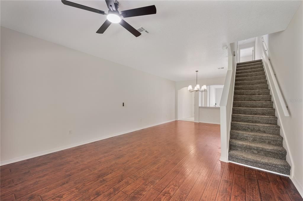 For Sale: $225,000 (3 beds, 2 baths, 1713 Square Feet)