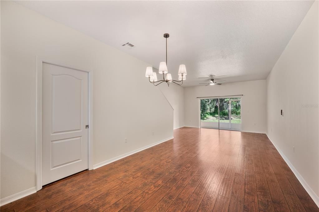 For Sale: $225,000 (3 beds, 2 baths, 1713 Square Feet)