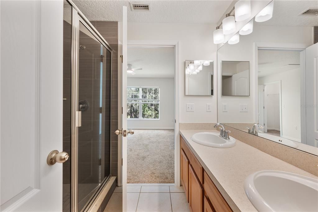 For Sale: $225,000 (3 beds, 2 baths, 1713 Square Feet)
