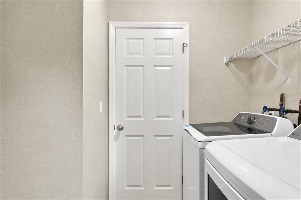 For Sale: $450,000 (4 beds, 0 baths, 2342 Square Feet)