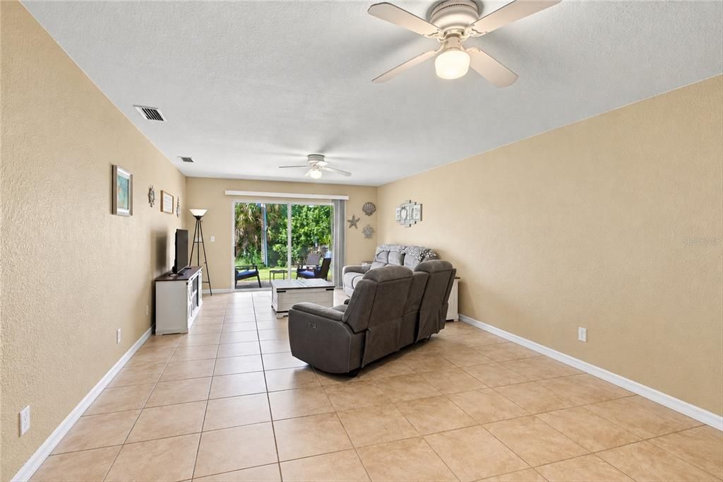 For Sale: $450,000 (4 beds, 0 baths, 2342 Square Feet)