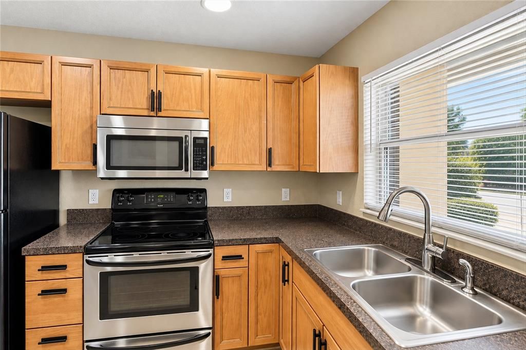 For Sale: $450,000 (4 beds, 0 baths, 2342 Square Feet)
