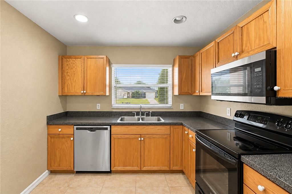 For Sale: $450,000 (4 beds, 0 baths, 2342 Square Feet)