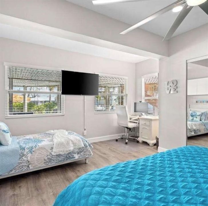 En Venta: $1,249,000 (4 camas, 3 baños, 2950 Pies cuadrados)
