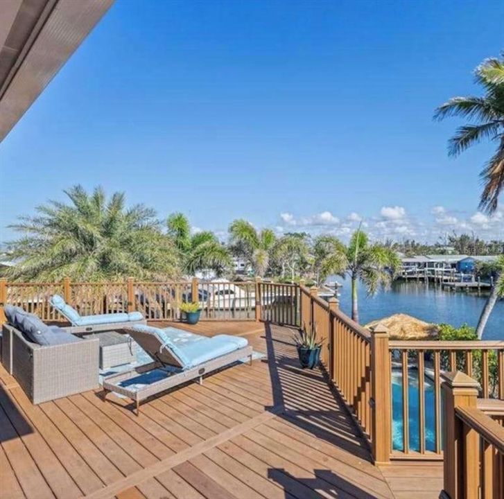 En Venta: $1,249,000 (4 camas, 3 baños, 2950 Pies cuadrados)