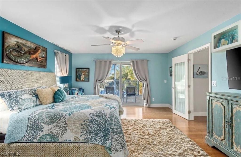 En Venta: $1,249,000 (4 camas, 3 baños, 2950 Pies cuadrados)