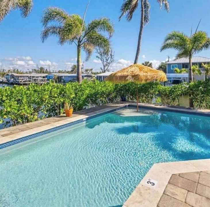 En Venta: $1,249,000 (4 camas, 3 baños, 2950 Pies cuadrados)