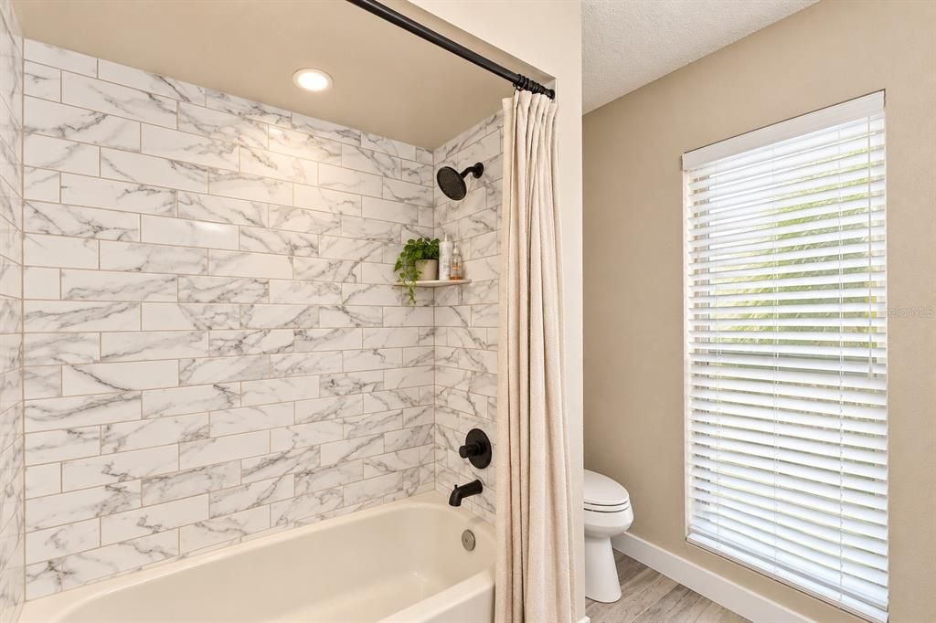 For Sale: $485,000 (5 beds, 2 baths, 1624 Square Feet)