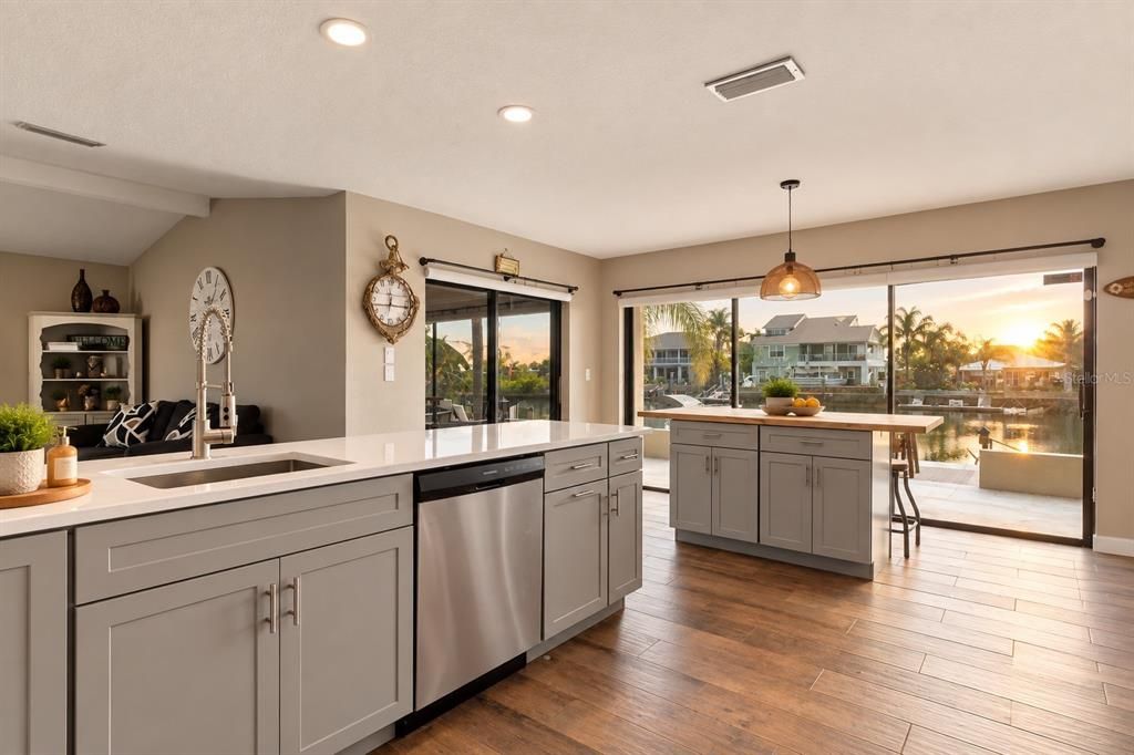 For Sale: $485,000 (5 beds, 2 baths, 1624 Square Feet)