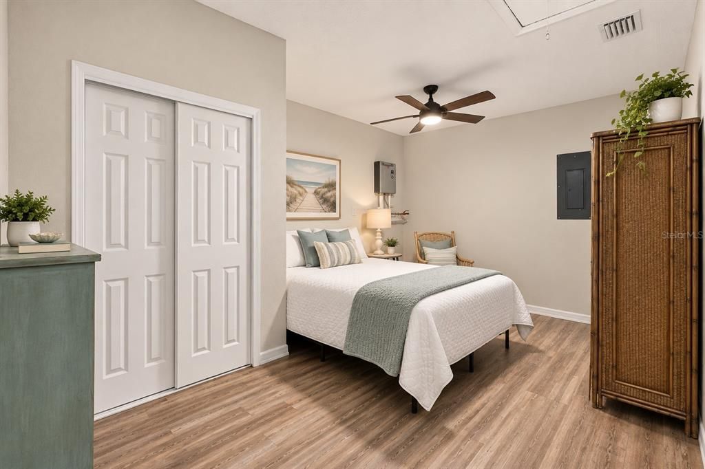 For Sale: $485,000 (5 beds, 2 baths, 1624 Square Feet)