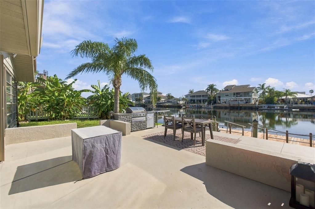 For Sale: $485,000 (5 beds, 2 baths, 1624 Square Feet)