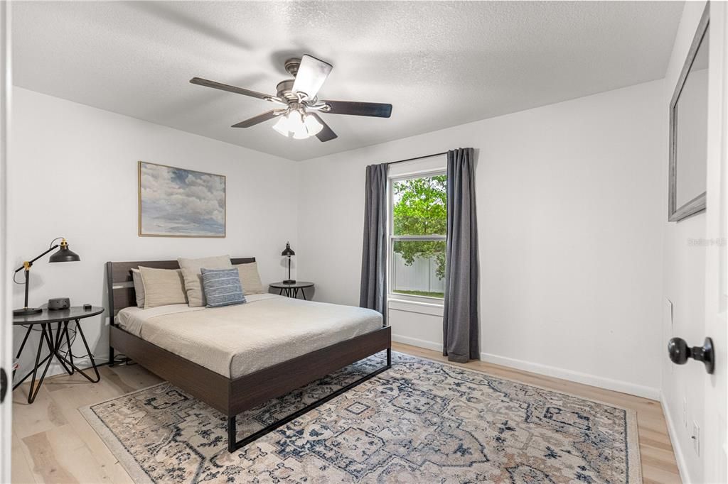 For Rent: $3,000 (2 beds, 1 baths, 980 Square Feet)